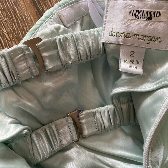 Dona Morgan strapless mint green flowy  wedding/prom midi dress - Picture 12 of 12